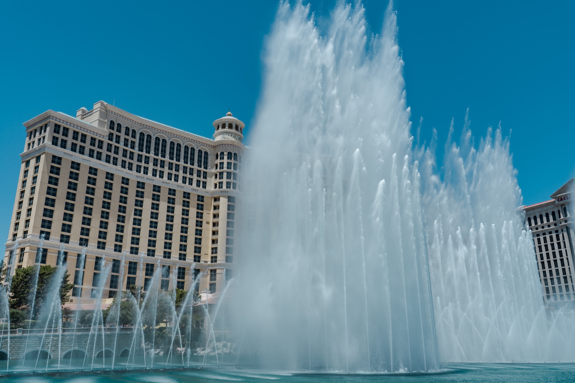 The Bellagio Fountains - NYC Uncovered - NYC Uncovered