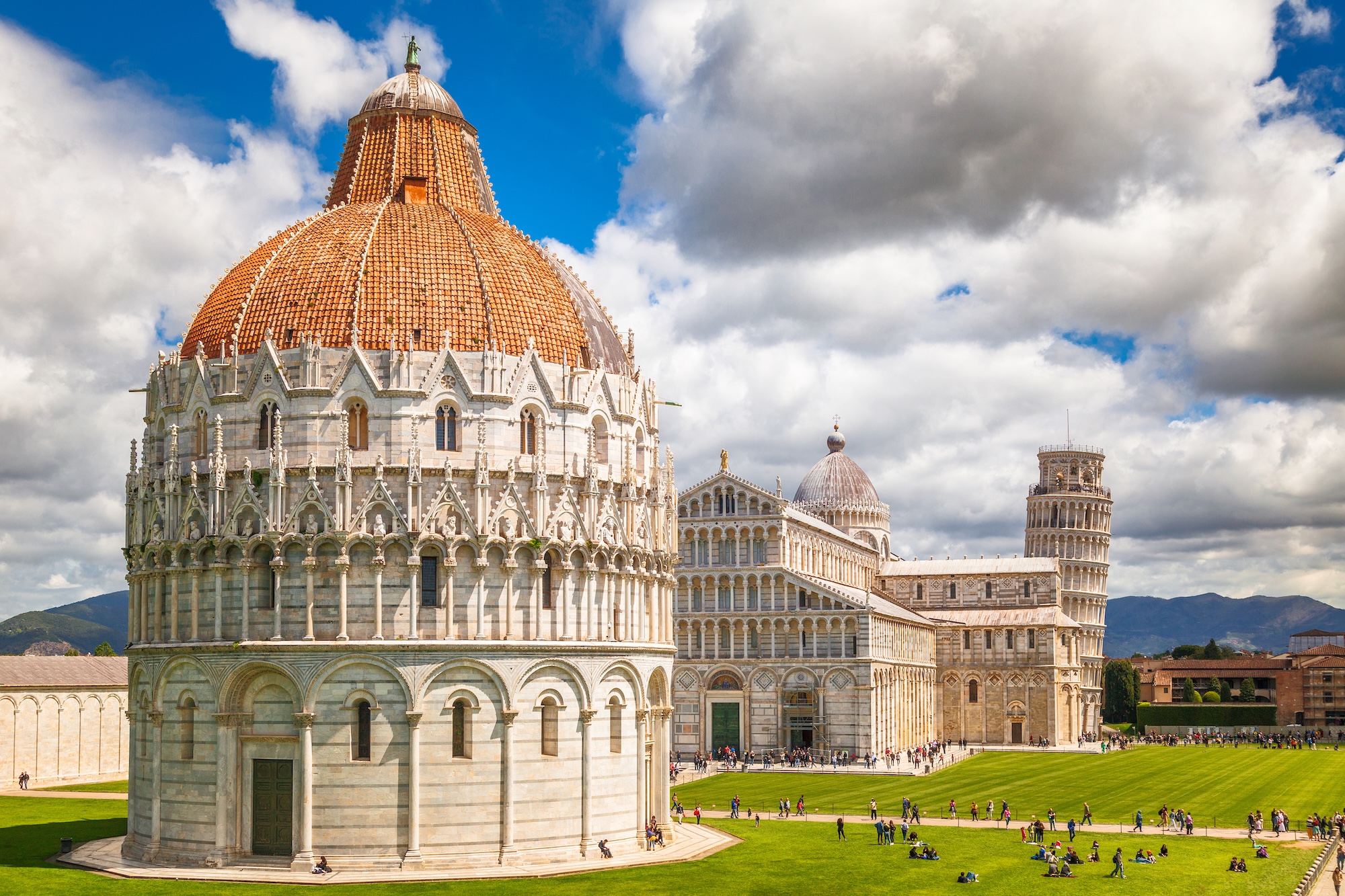 Piazza dei Miracoli Square of Miracles - NYC Uncovered - NYC Uncovered
